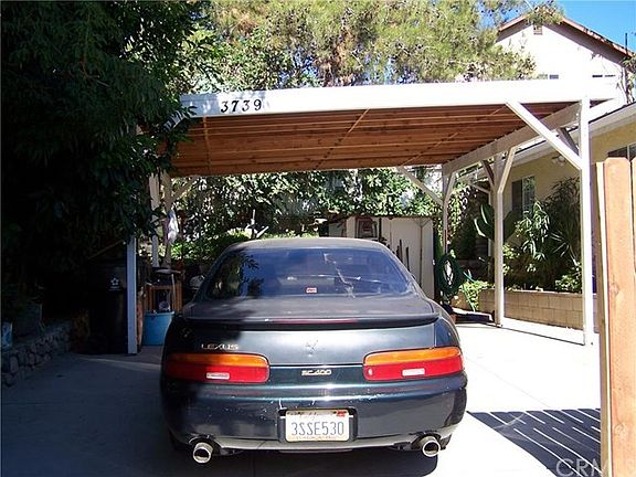 3rd image of 3737 Floral Dr