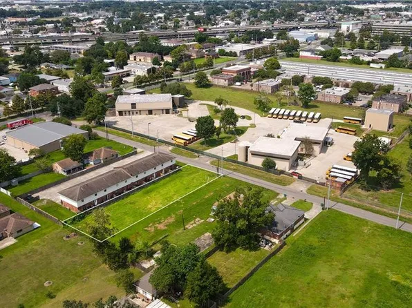 126 Friedrichs Rd, Gretna, LA 70056