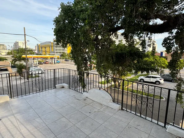 721 NW 12th Ct, Miami, FL 33125