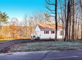 20 Greenville St, Hallowell, ME 04347