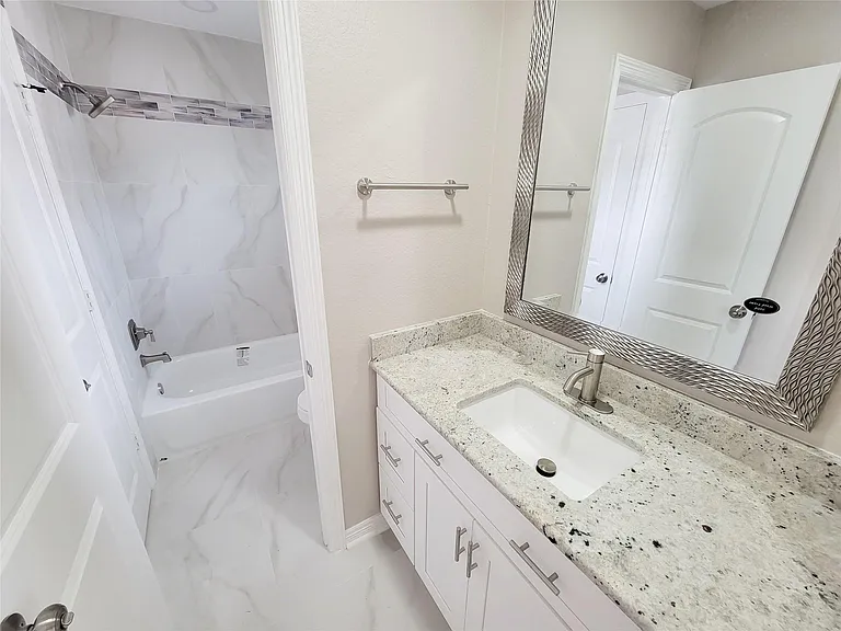 23111 Broad Springs Ct — Photo 39