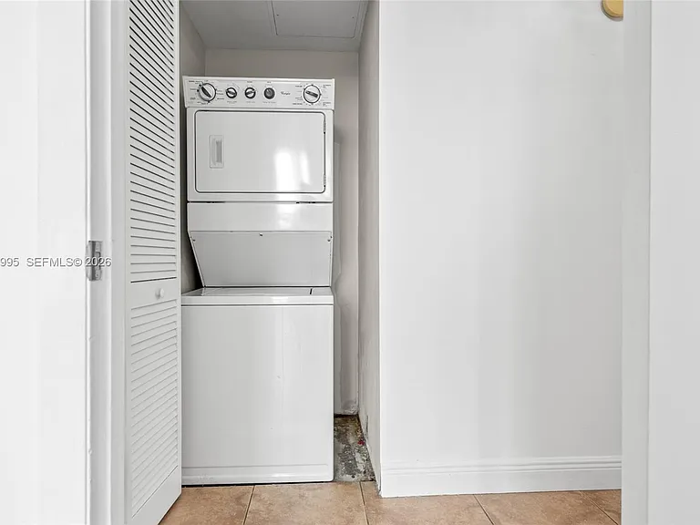 2681 N Flamingo Rd #2205S — Photo 30