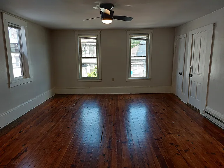 209 Lincoln Way E — Photo 18