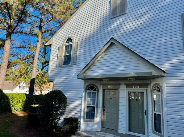 1316 Sitka Spruce Rd, Chesapeake, VA 23320