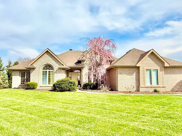 2205 Longleaf Dr, Fort Wayne, IN 46814