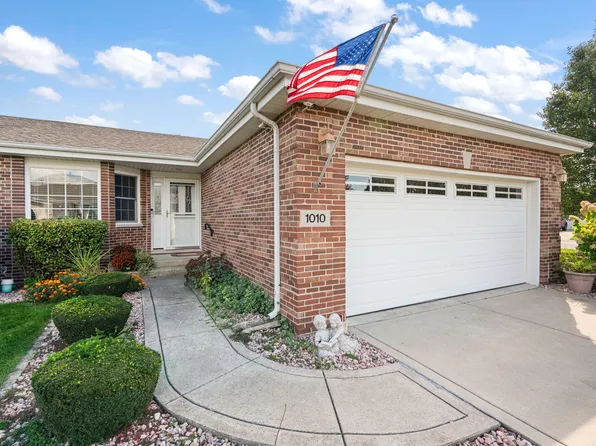 1010 Freedom Cir S, Crown Point, IN 46307