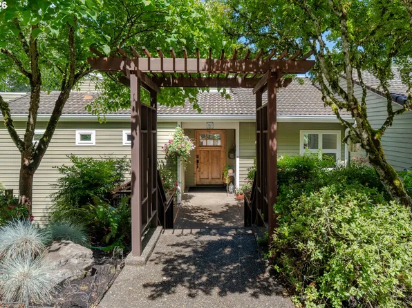 107 Garibaldi St, Lake Oswego, OR 97035