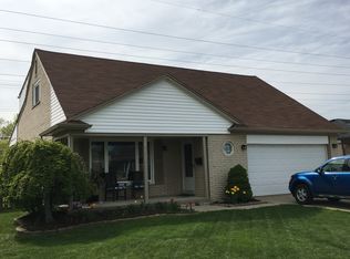 34071 Coachwood Dr, Sterling Heights, MI