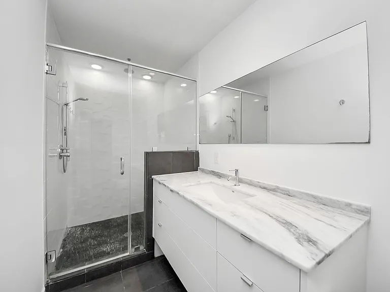 7610 Highmeadow Dr — Photo 35
