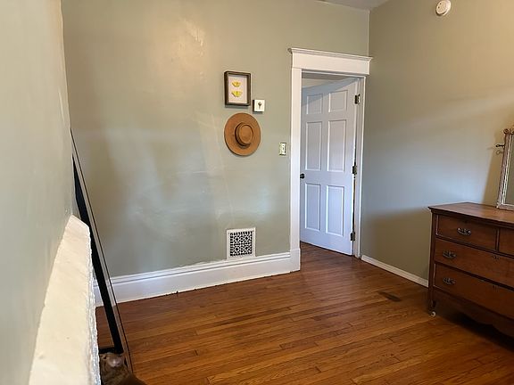 5th image of 4040 Cleveland Ave #4042A