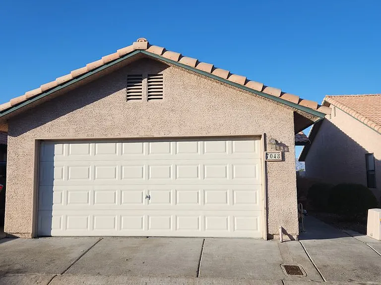 7048 Picaroon Ln — Photo 2