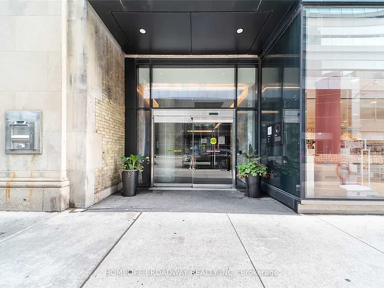215 Queen St W #609 — Photo 11