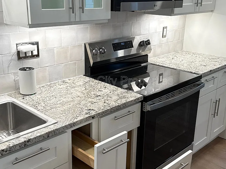240 McGregor Ave #2 — Photo 28