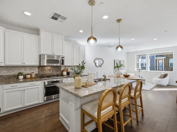 381 Charles Morris Ter, Sunnyvale, CA 94085