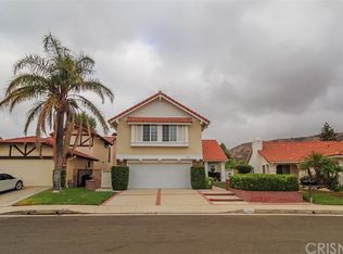 19621 Shadow Glen Cir, Porter Ranch, CA 91326