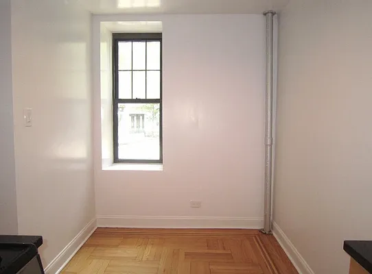 Rented by City Connections Realty | media 15