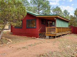 2083 Pinewood Dr, Overgaard, AZ 85933