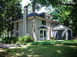 720 Hill Ave NW, Grand Rapids, MI 49504