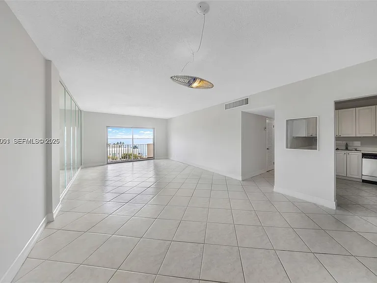 1455 N Treasure Dr #7J — Photo 12