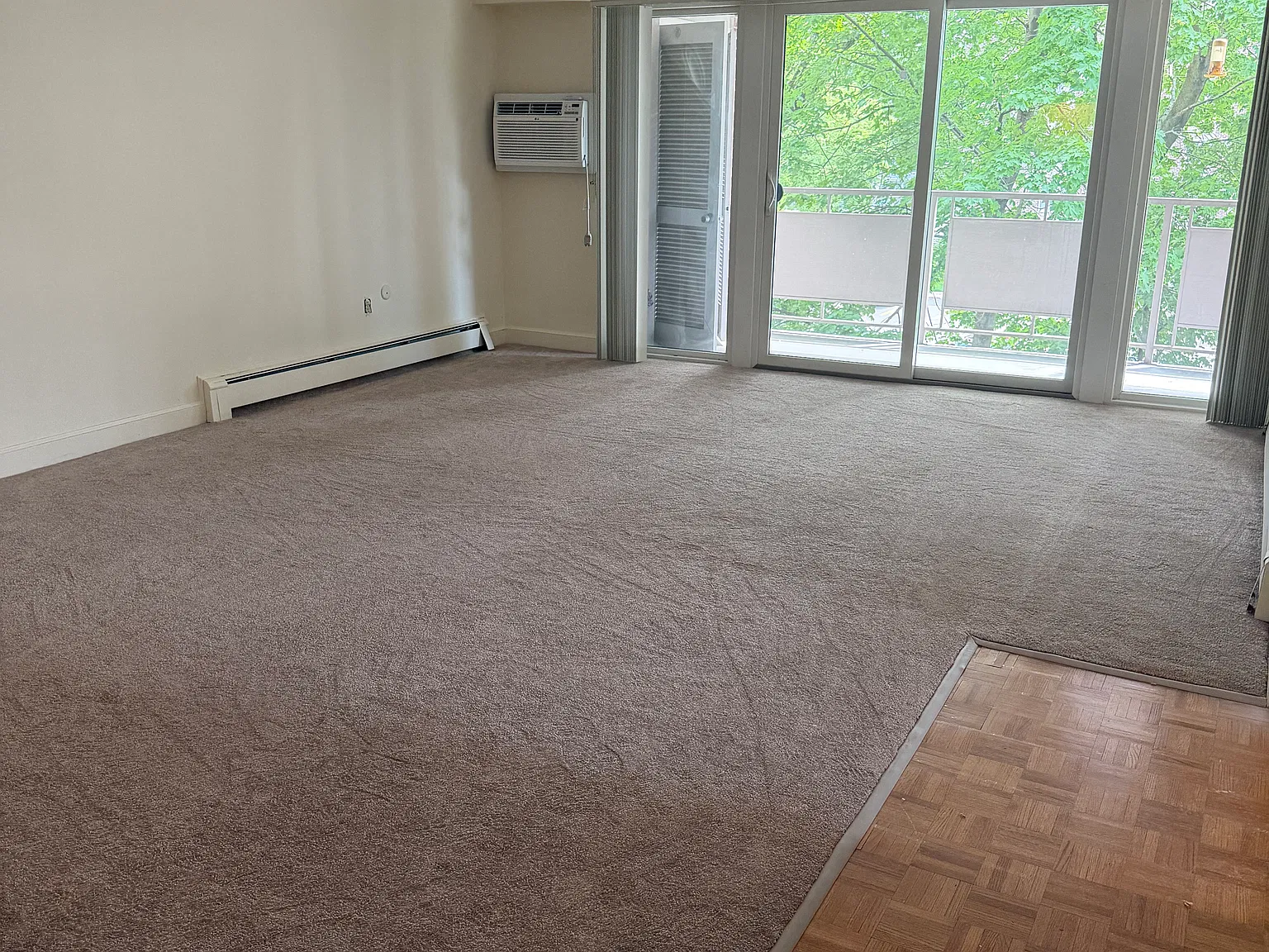 2 bed, 800 sqft, $2,400 — Photo 3