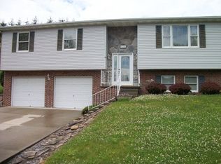 138 Butternut Dr, Princeton, WV 24740
