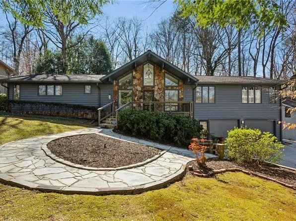 2423 Cedar Wood Ct, Marietta, GA 30068