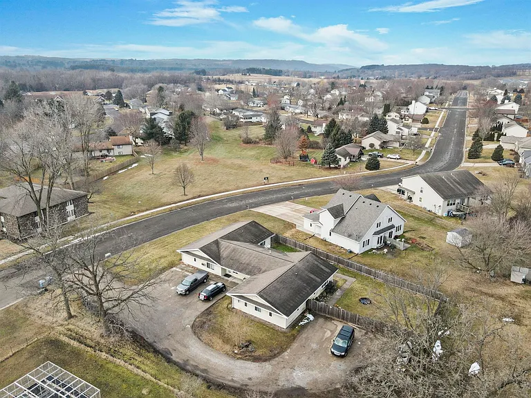 206 Colby Blvd — Photo 1