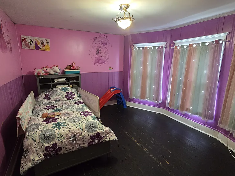 601-603 W Main St #1 — Photo 16