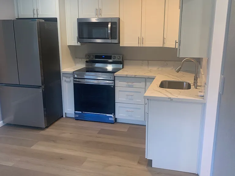 5331 Elsinore Way — Photo 8