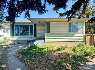 537 W 23rd St S, Lethbridge, AB T1J 3M9
