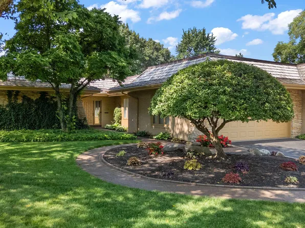 236 Inverness Ln, Schererville, IN 46375