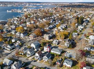 18 Maple Ave, Fairhaven, MA 02719