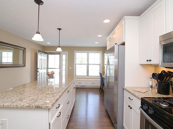 5th image of 1265 Prestwick Dr
