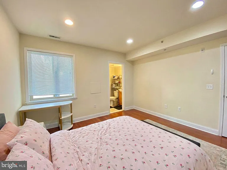 1417 N 17th St #2R — Photo 8