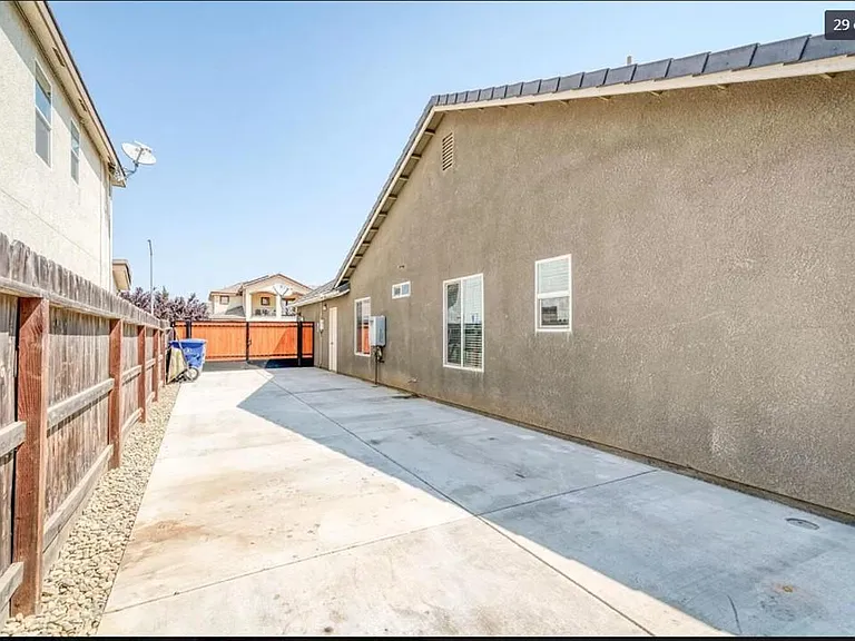 2954 Duncan Ave — Photo 25