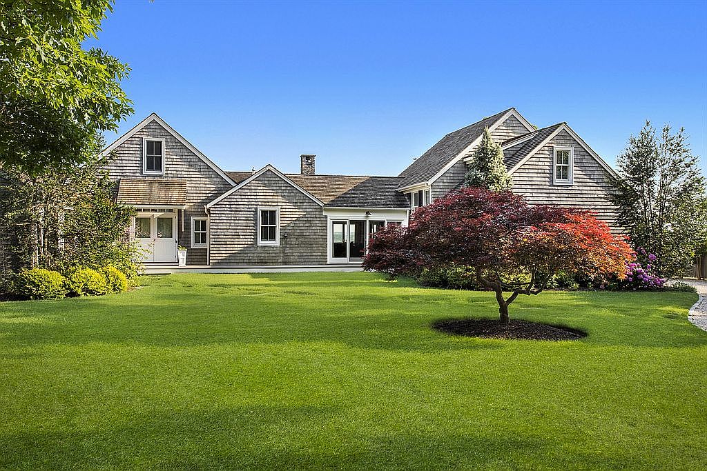 12600 New Suffolk Ave, Cutchogue, NY 11935 Zillow