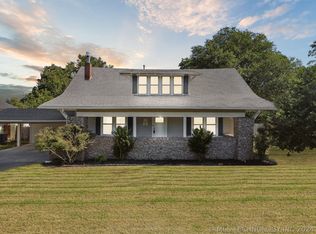 1329 E 10th St, Okmulgee, OK 74447