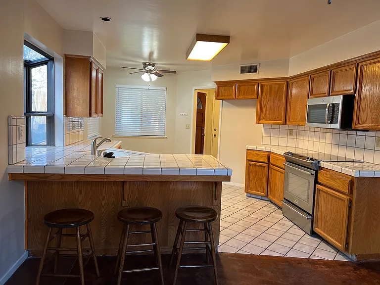 479 E Alluvial Ave #102 — Photo 4