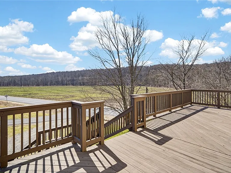 999 Salmon Creek Rd — Photo 30