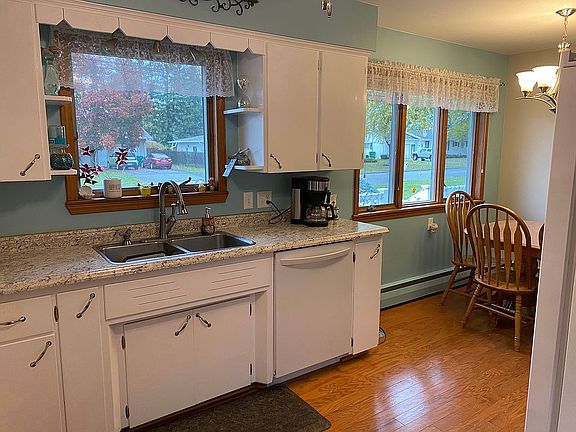 2nd image of 2976 Continental Dr