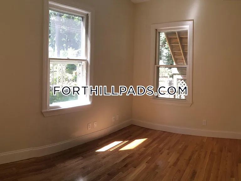 34 Juniper St #1 — Photo 11