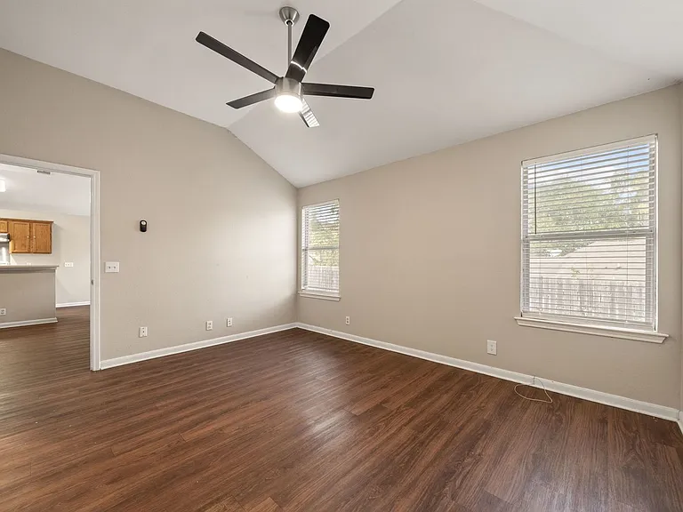 4904 Gnarled Oak Cv — Photo 24
