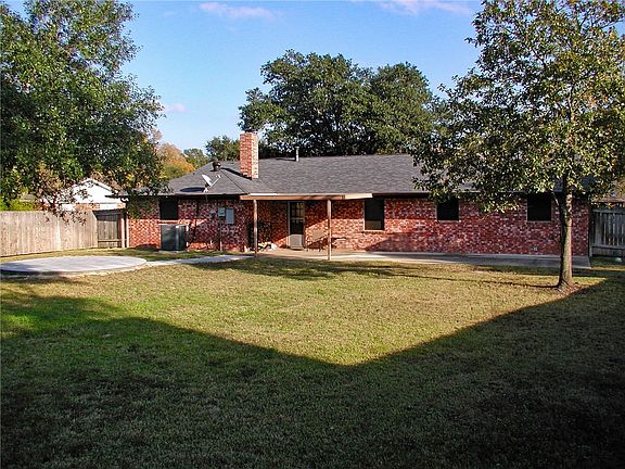 5th image of 1902 Bee Creek Dr