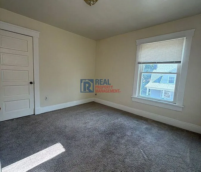 2417 E 4th St #2417 — Photo 19