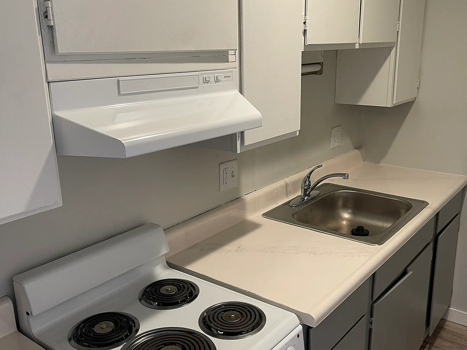 1 bed, $1,123 — Photo 2