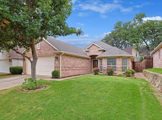 512 Wade Ct, Euless, TX 76039