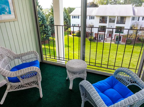 430 Baldwin Ave APT 75, Rochester, MI 48307