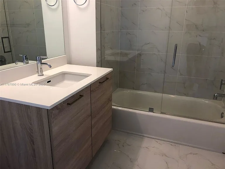 16385 Biscayne Blvd #1205 — Photo 4