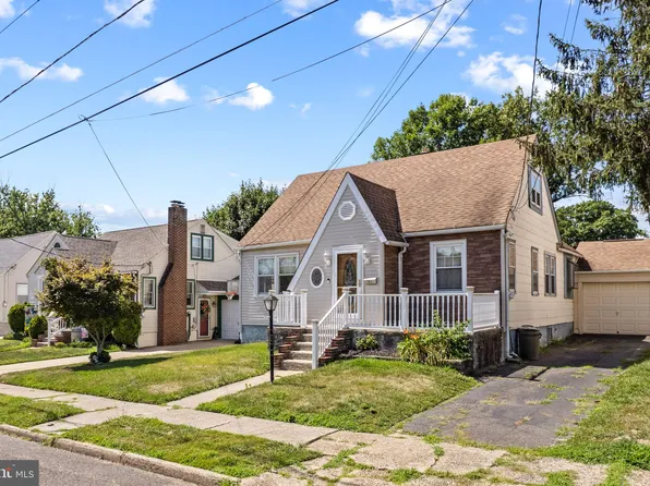 105 7th Ave, Mount Ephraim, NJ 08059
