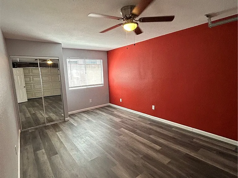 8523 Cedar St — Photo 12